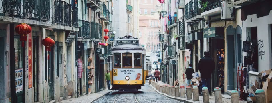 Discovering Lisbon with SANDEMANs walking tours